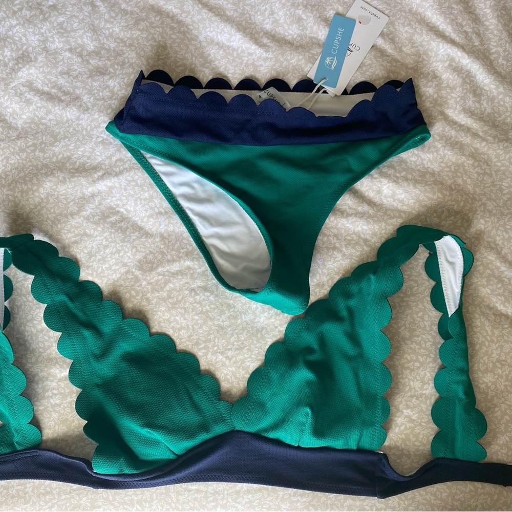 Cupshe women’s bikini swimsuit, NWT, size x-small, green/blue